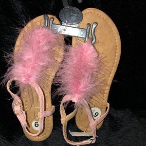 Yoki Women’s adorable feathered sandals